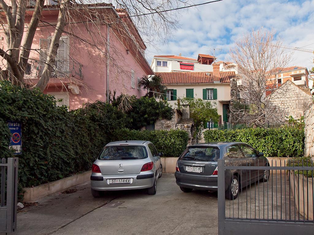 Guest House Leta With Parking سبليت المظهر الخارجي الصورة